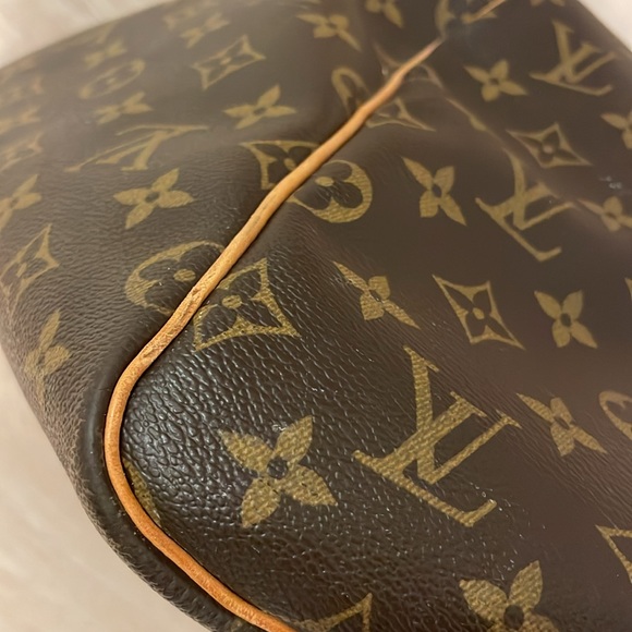 Louis Vuitton Keepall Bandoulière 55 - Picture 12 of 13